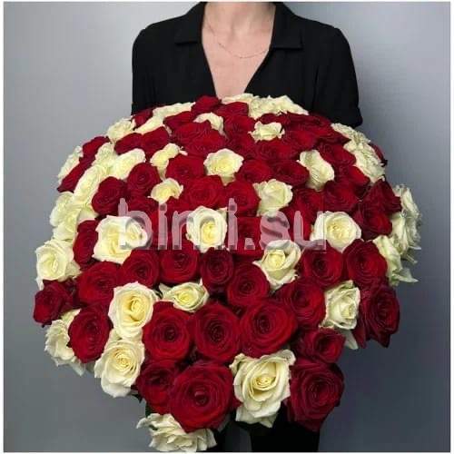 Микс бело-красной розы 50см 85 шт